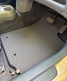 Ворсовые коврики на Toyota Vitz I 1998&nbsp;-&nbsp;2005 в Краснодаре