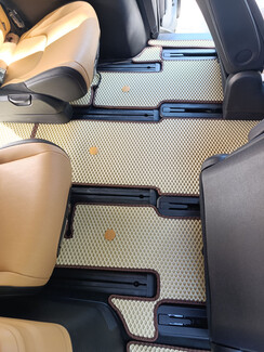 Ворсовые коврики на KIA Carnival IV корейская сборка 2020 - 2025 в Краснодаре