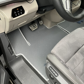 Ворсовые коврики на Volkswagen Multivan (T7) 2021 - 2026 в Краснодаре Ворсовые коврики на Volkswagen Multivan (T7) 2021 - 2026 в Краснодаре